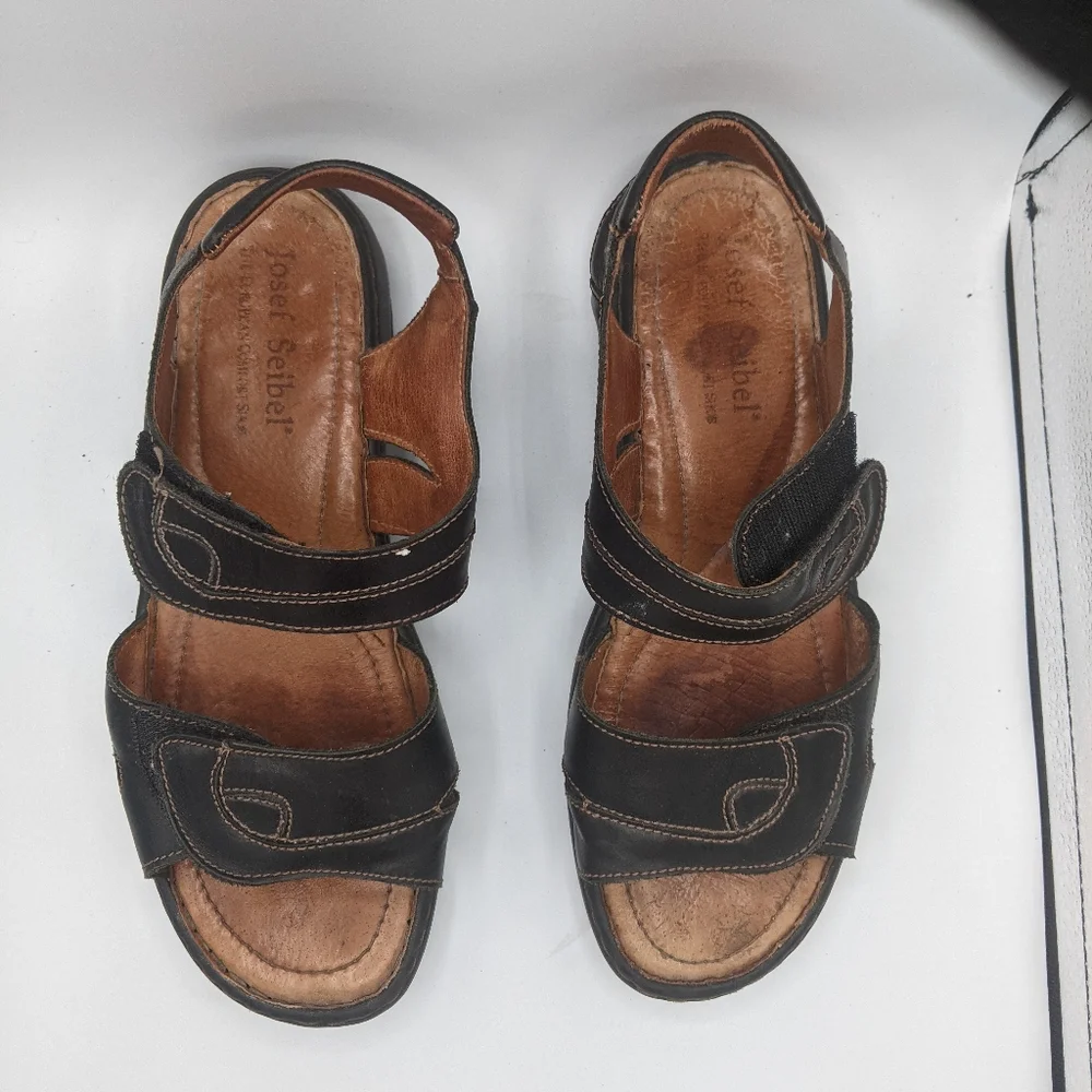 Josef Siebel JIM 05 Slip-ons with front and back straps SZ 8